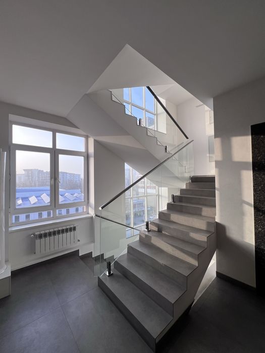 Офис 35м2 на Кушбеги!