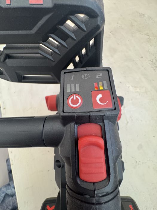 Drujbă / Drujbiță pe acumulator Parkside Performance 40V, Brushless - Nouă