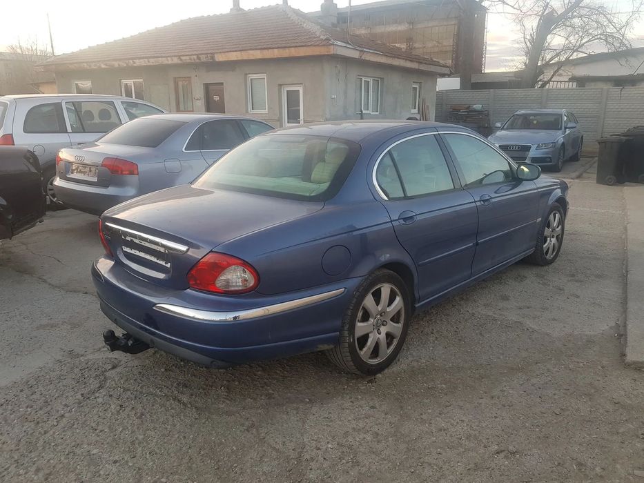 Dezmembram  Jaguar X Type 2.0 tdci , an 2005