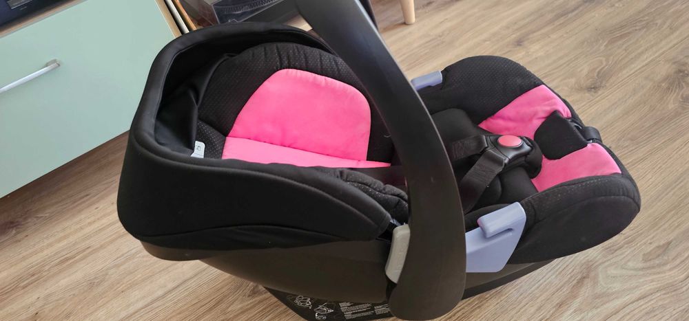 Столче за кола за бебе/кошница