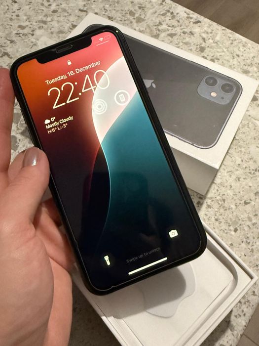 Vand Iphone 11, 64GB black