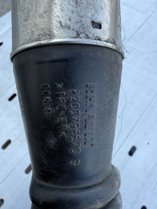 Furtun intercooler / interculer Renault Megane 3 2.0dci cod 8200796570