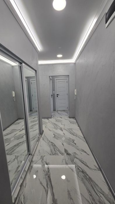 Тристаен апартамент в Ж.К. Възраждане  2 бл.42 вх.2 ет.6 от 8