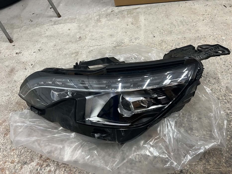 Ляв фар Full led Peugeot full led  3008 - напълно окомплектован