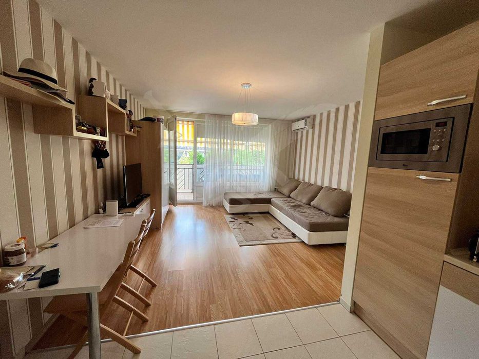 Продава се Тристаен апартамент в к.к. Слънчев бряг - 100 кв.м за 800 €/кв.м - Снимка #1