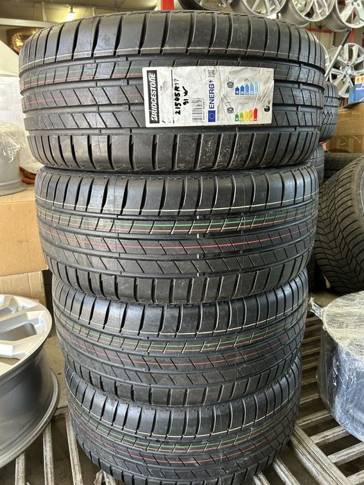 Гуми 215/45/17 Bridgistone Turanza T005 4 броя Нови