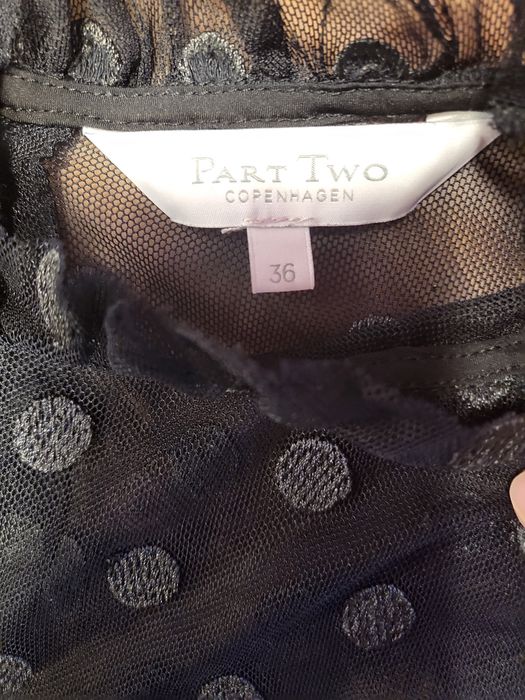 Дамска рокля в черно.