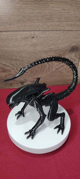 Чужой (фигурка).