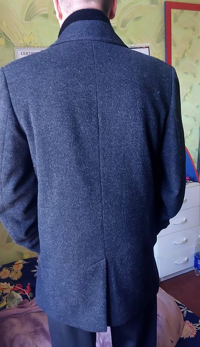 Продам пальто димесезонное[ зима)