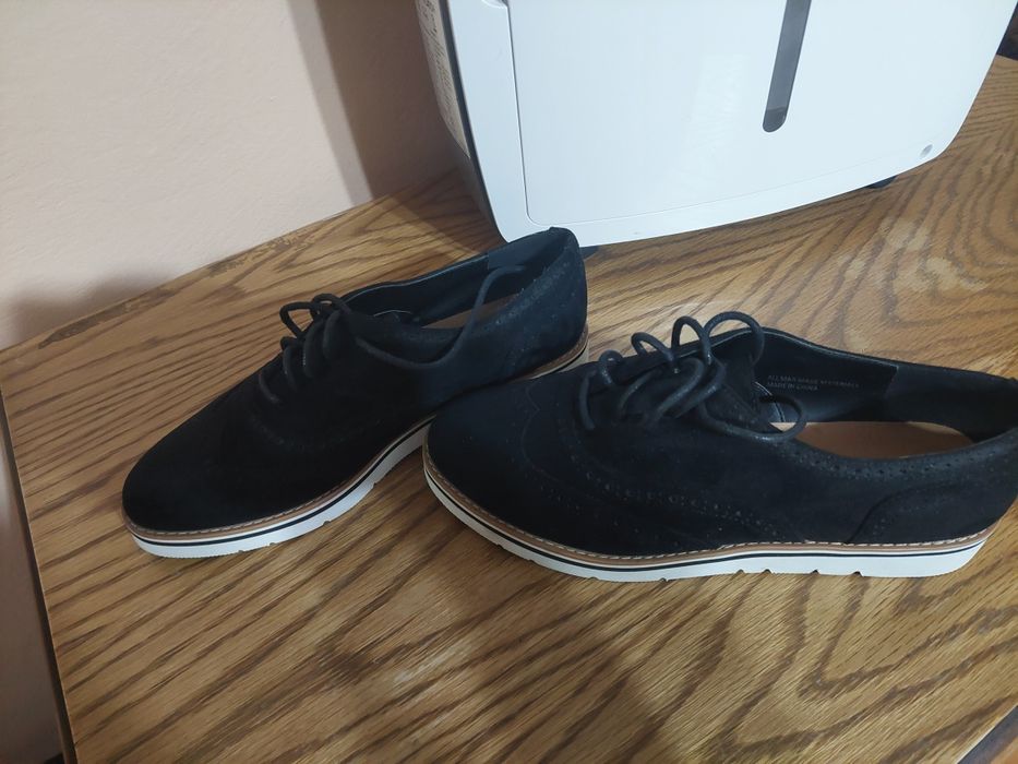 Vand pantofi de dama