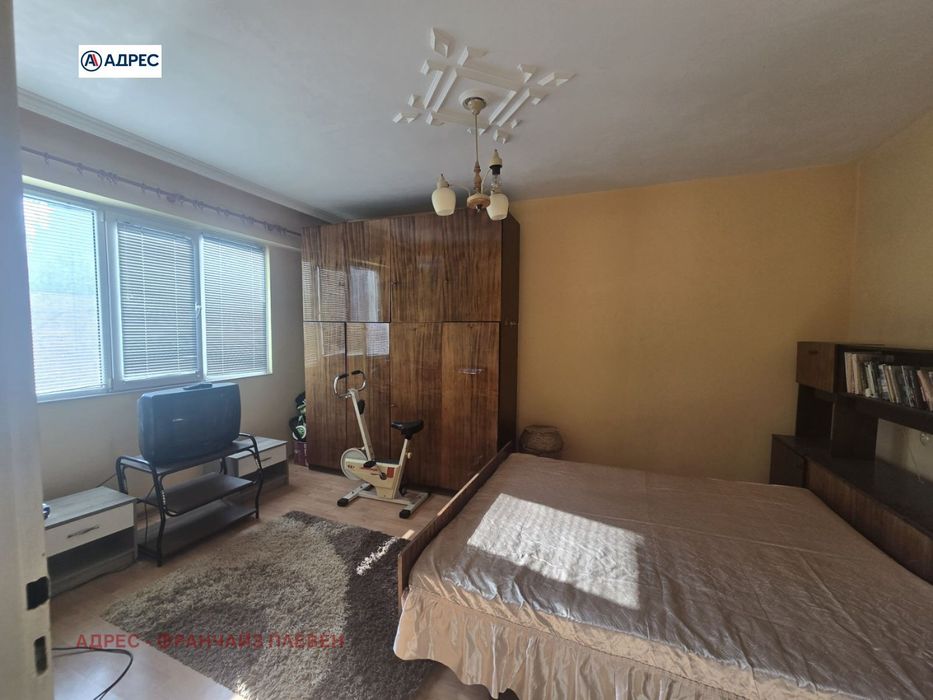 Продава се Двустаен апартамент в Плевен, Сторгозия - 64 кв.м за 638 €/кв.м - Снимка #2