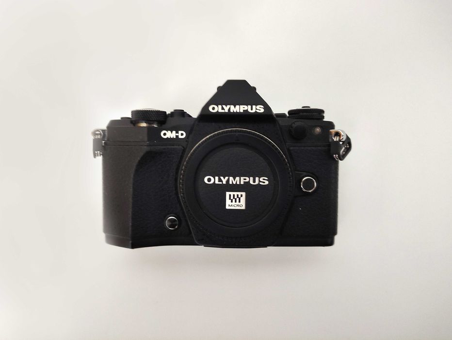 Olympus OM-D E-M5 Mark II