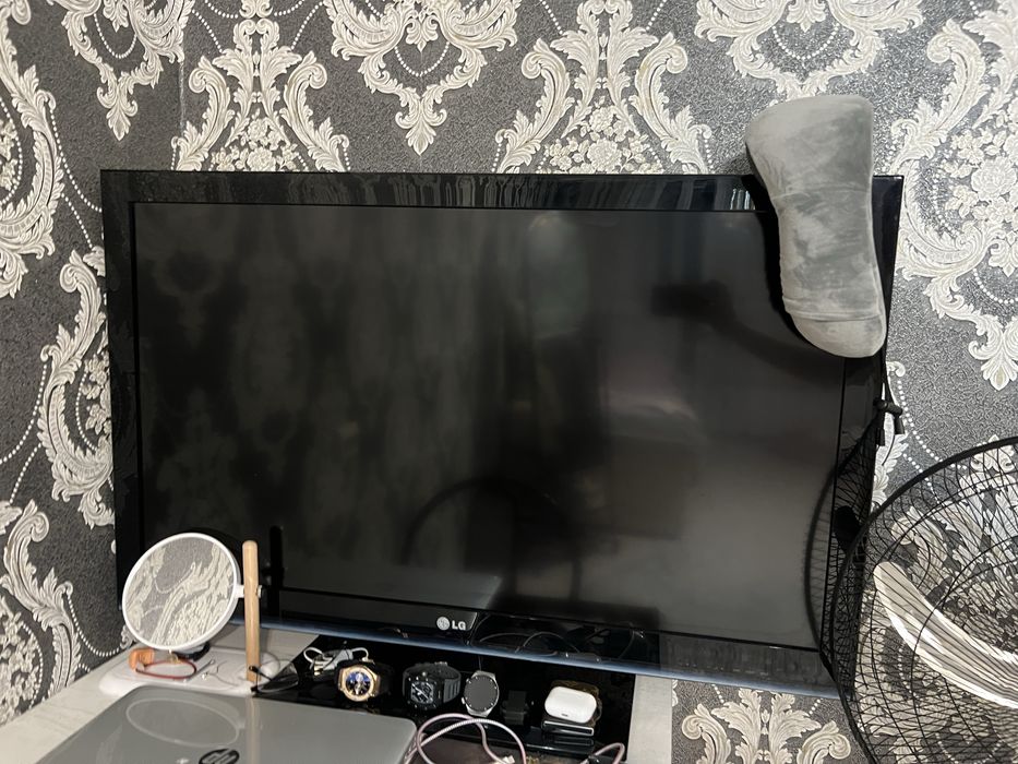 Телевизор LG, без интернета