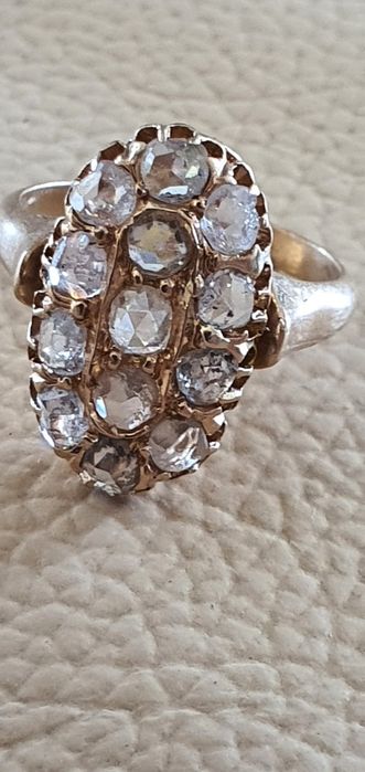 Inel aur 18 k cu diamante naturale