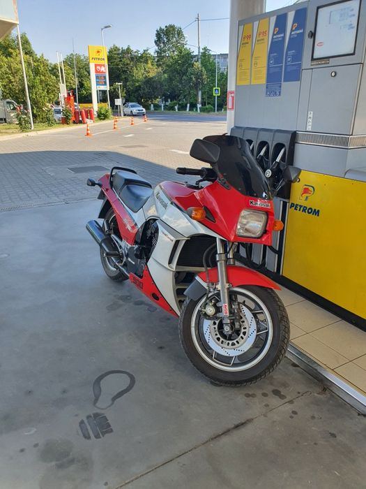 Kawasaki GPZ900R 1985 KM putini modelul din TopGun