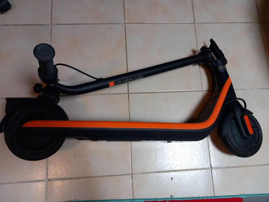 Trotinetă electrică Ninebot eKickScooter C2 – aproape nouă, sept 2024