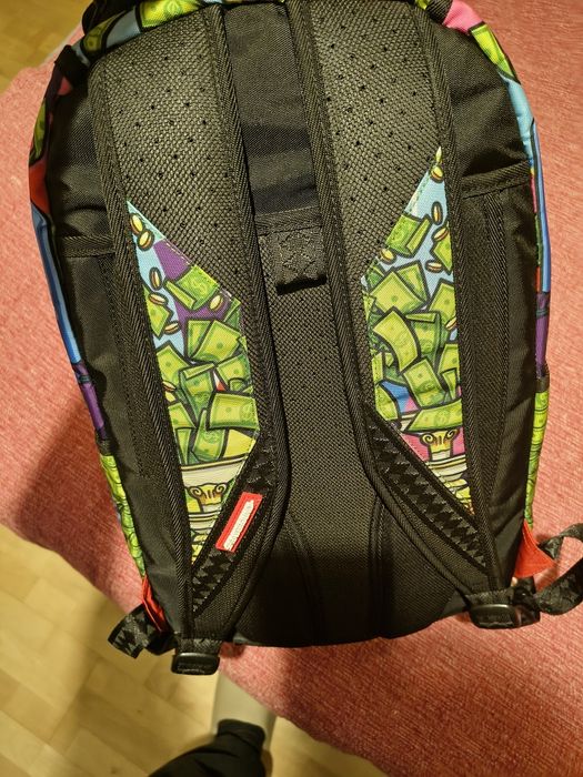 Ghiozdan sprayground