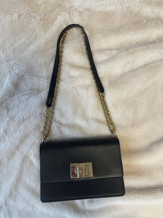 Furla  кожена мини чанта модел 1 927