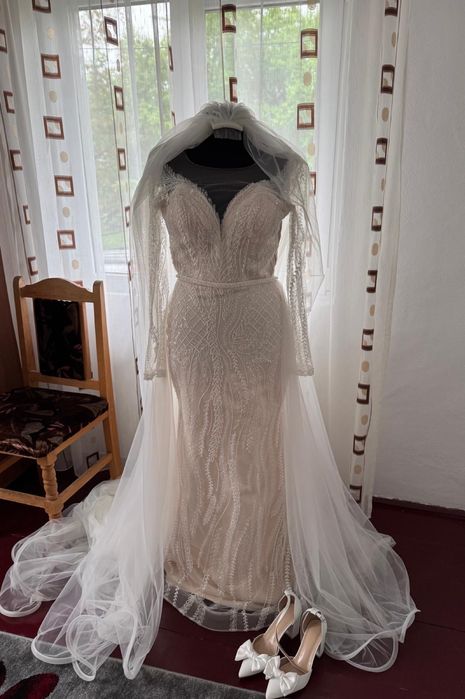 Vand rochie mireasa