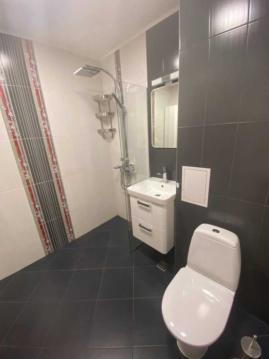 Дава се под наем Тристаен апартамент в София, Младост 3 - 110 кв.м за 930 € - Снимка #9