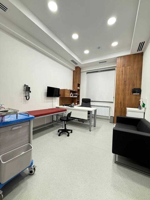 Аренда под офис, клинику, 182м ул. Махтумкули, первый этаж (ЛА)