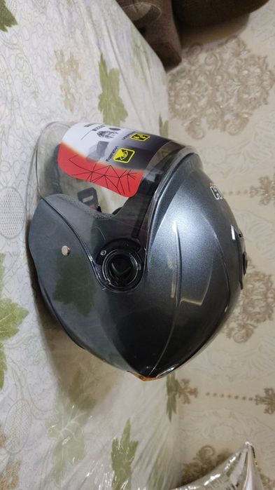 Motoshlemlar 375000 so'm