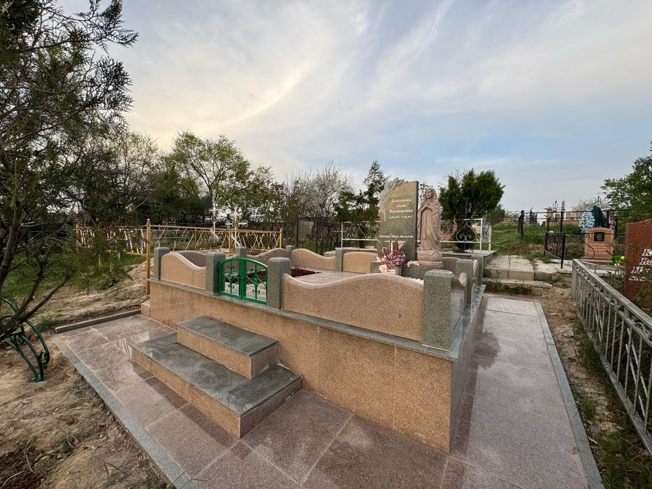 Изготовления мемориальных комплексов памятников