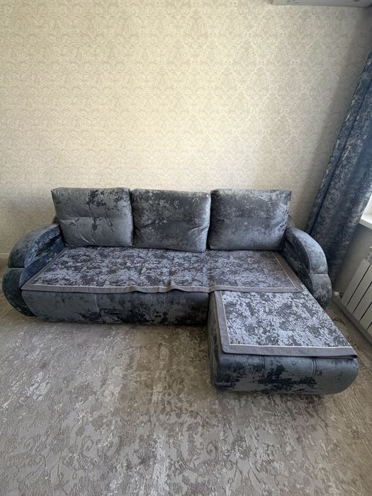 Продам диван 2,40