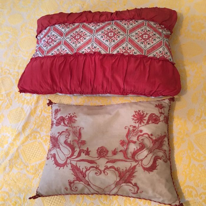 Стари декоративни възглавници