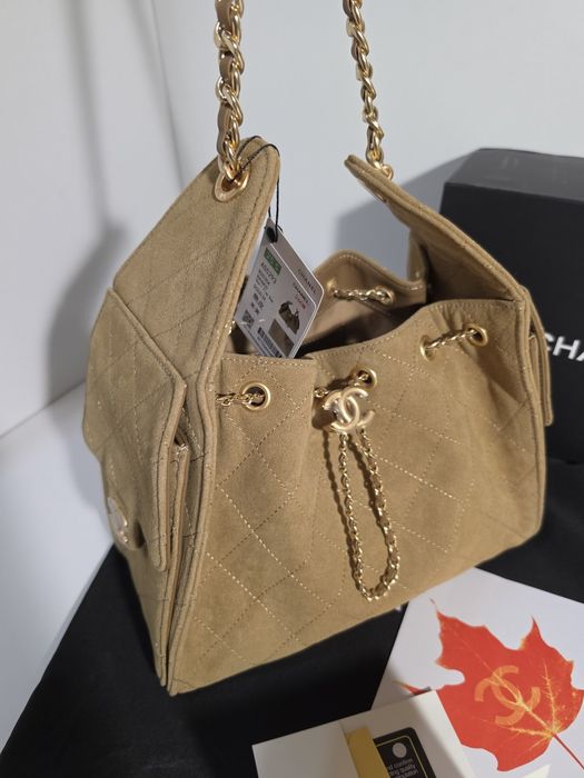 Налична чанта Chanel Hobo 25S велур