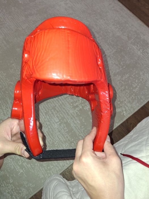 Продам шлем для каратэ