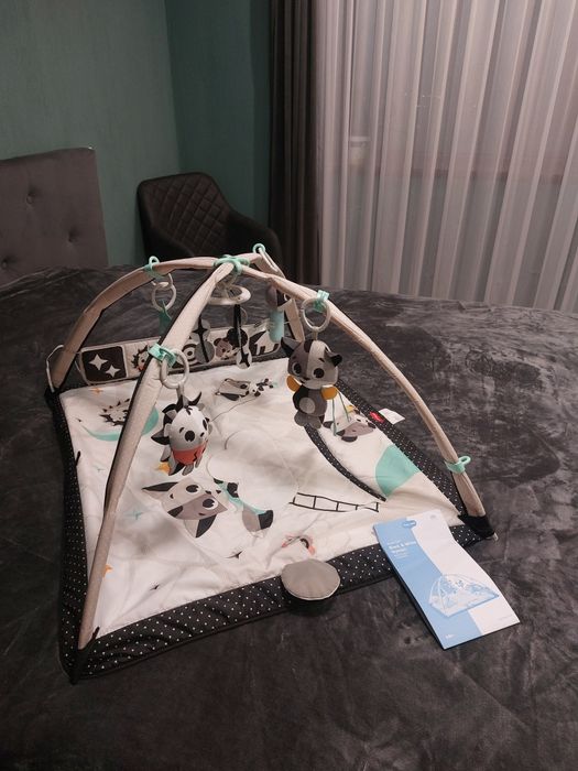 Активна гимнастика Tiny Love Black & White Magical Tales