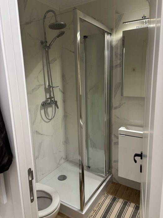 Inchiriez apartament 3 camere, hortensiei(optional, garaj sub bloc)