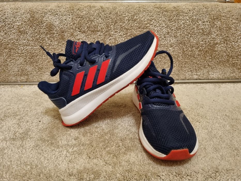 Adidas copii marime 28