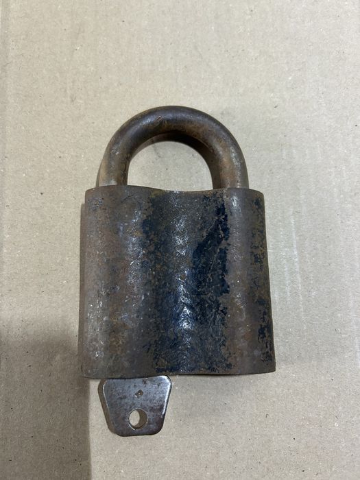 Lacat vintage rusesc