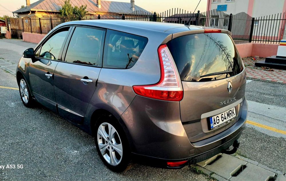 Vând Renault Grand Scenic cu 7 locuri  1.5