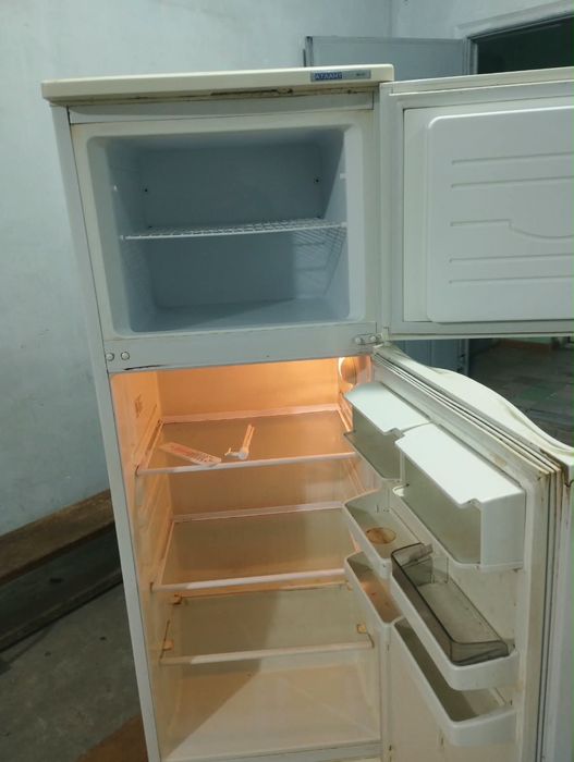 Продам холодильник