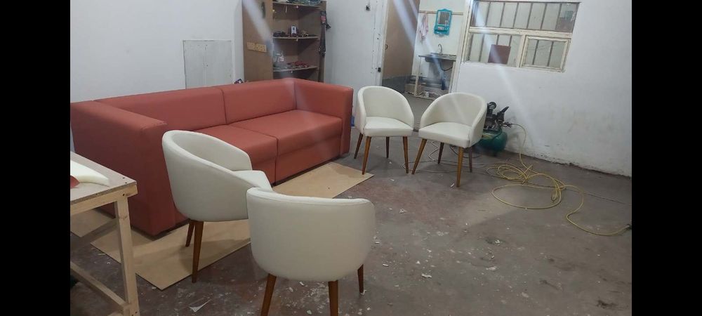 Мягки мебель и диван. Реставратсь или на заказ.