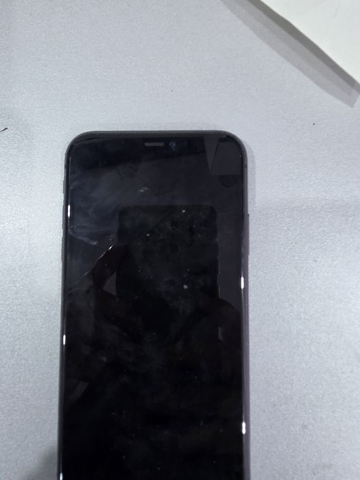 IPhone 11 на 64гигобайта