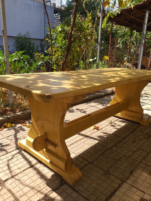 Маса и пейка за градината