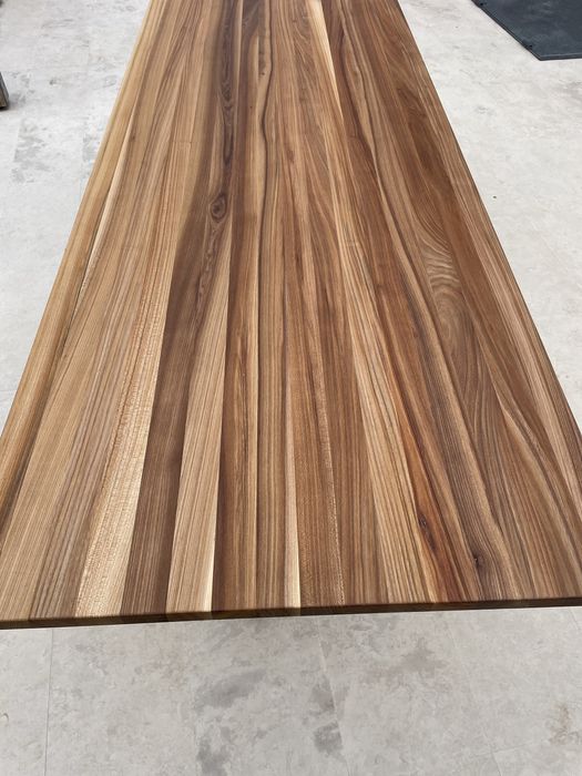 Плот за маса от масив