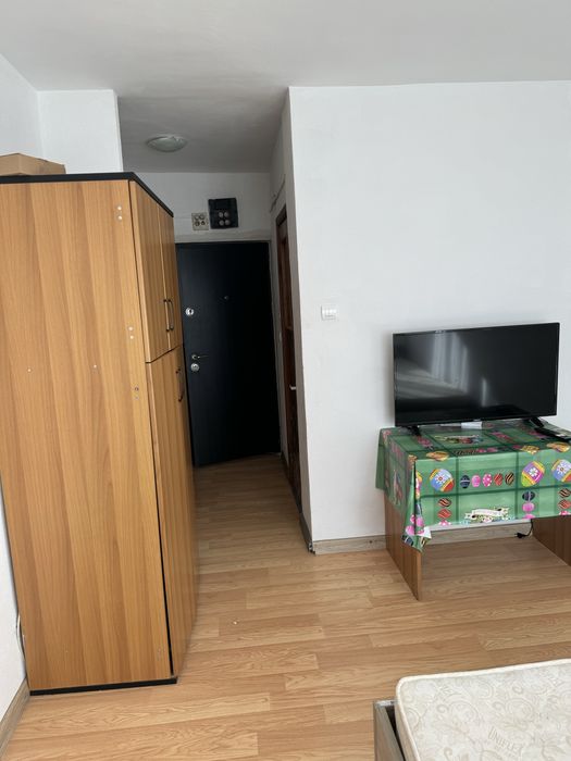 Inchiriez 1 cam, Piata Centrala, et.2, CT, 1100 lei