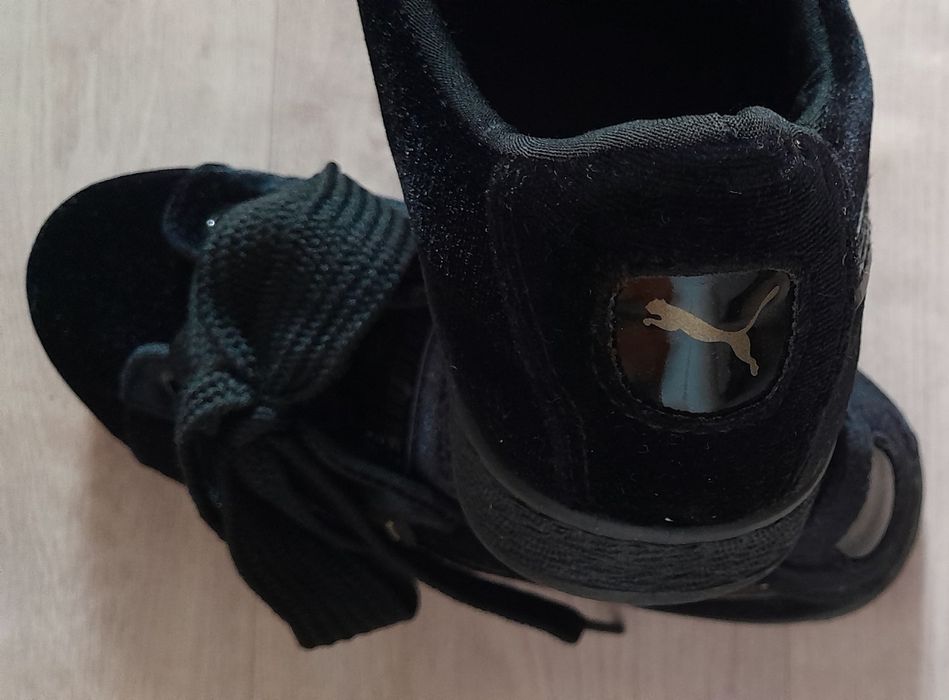 Женский кроссовка 2500 тг