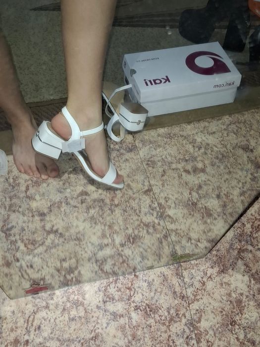 Туфли белые и чёрные