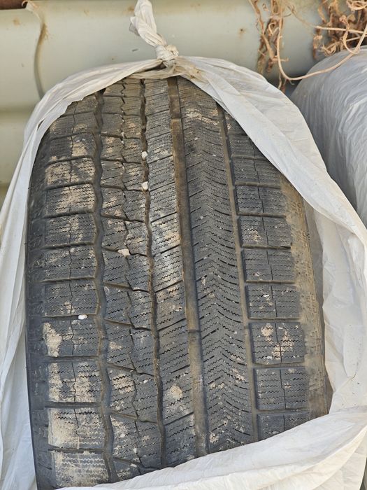 Зимние шины 285/50/R20