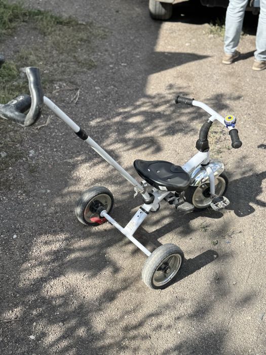 Продается детский велосипед.