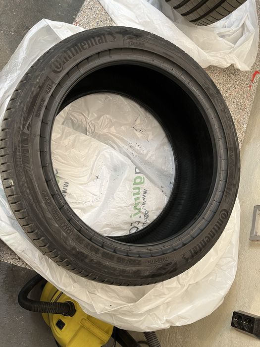 Continental 235/45/18 лятна гума