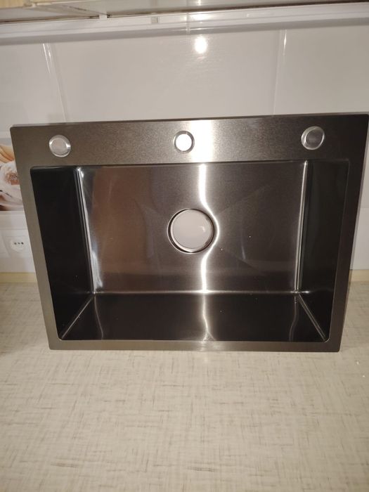 Продам кухонные мойки