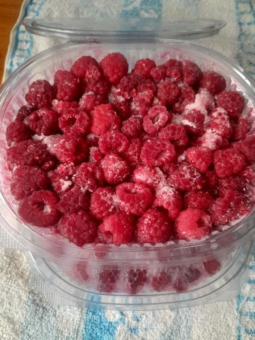 Малина замороженная