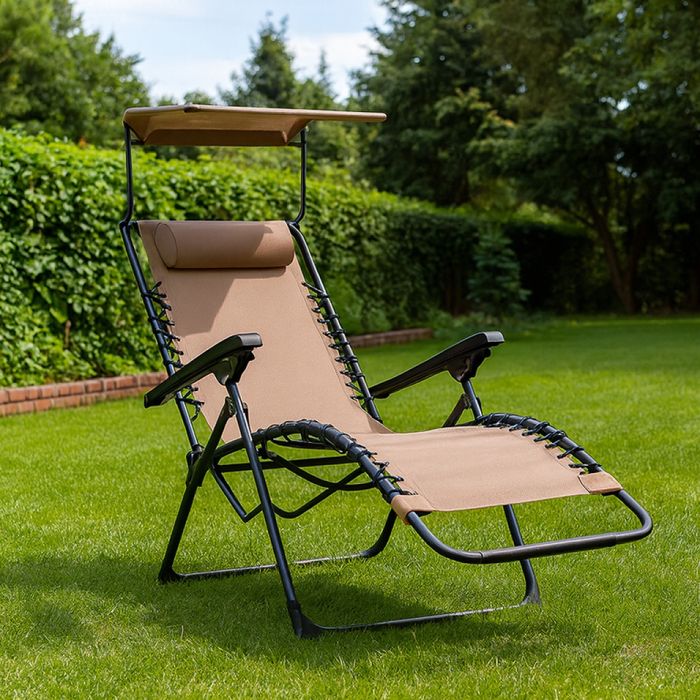 Сгъваем градински шезлонг с нулева гравитация и сенник – комфорт за пъ